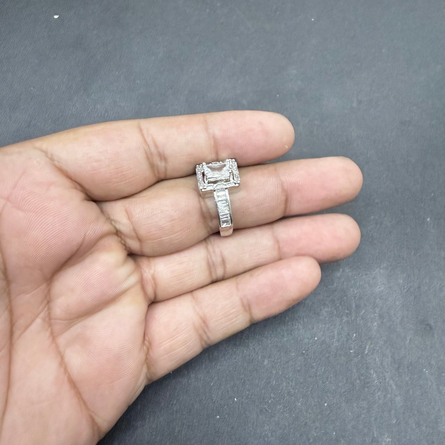 Ad Ring 118
