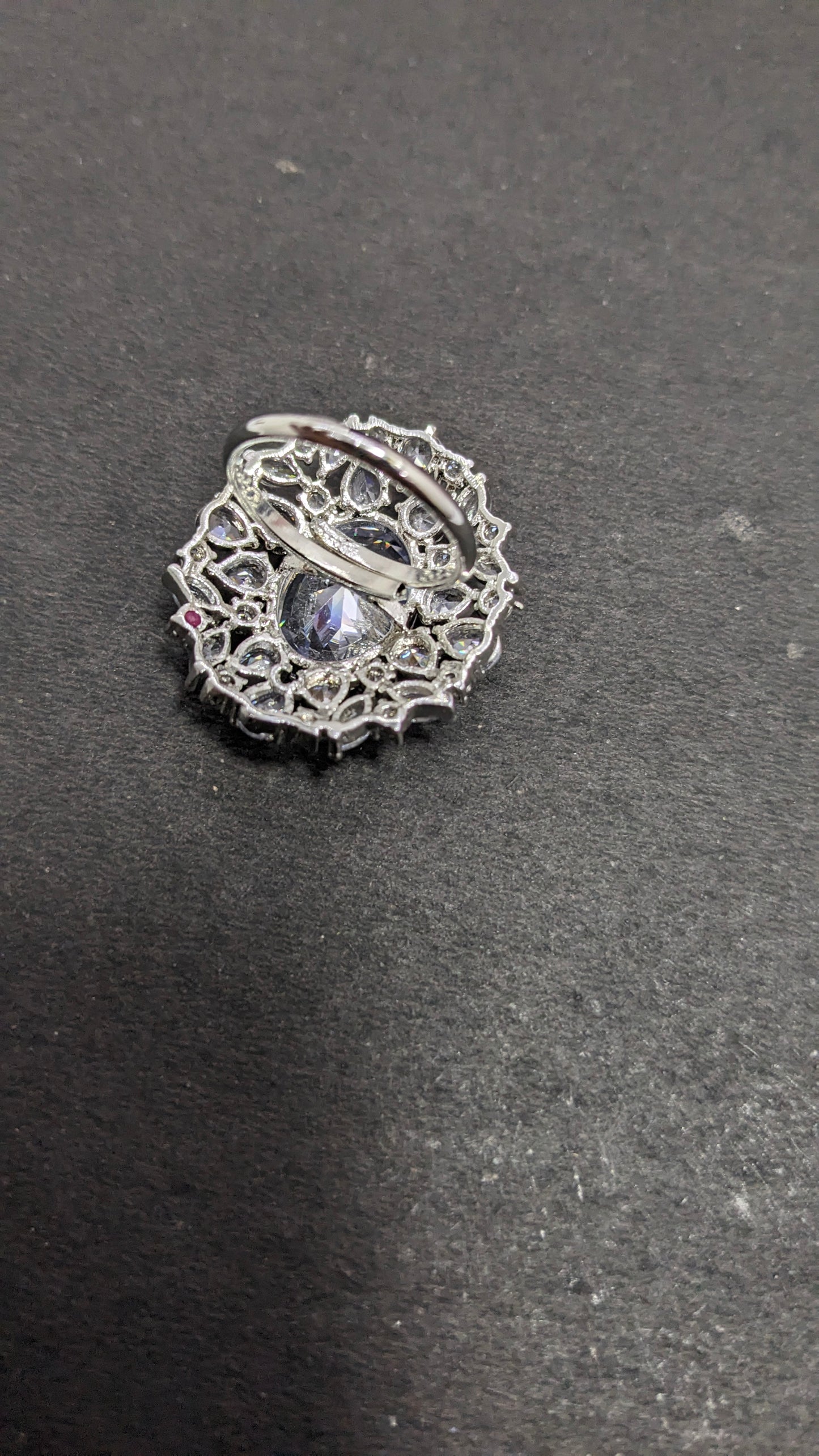 Ad Ring White stone 123