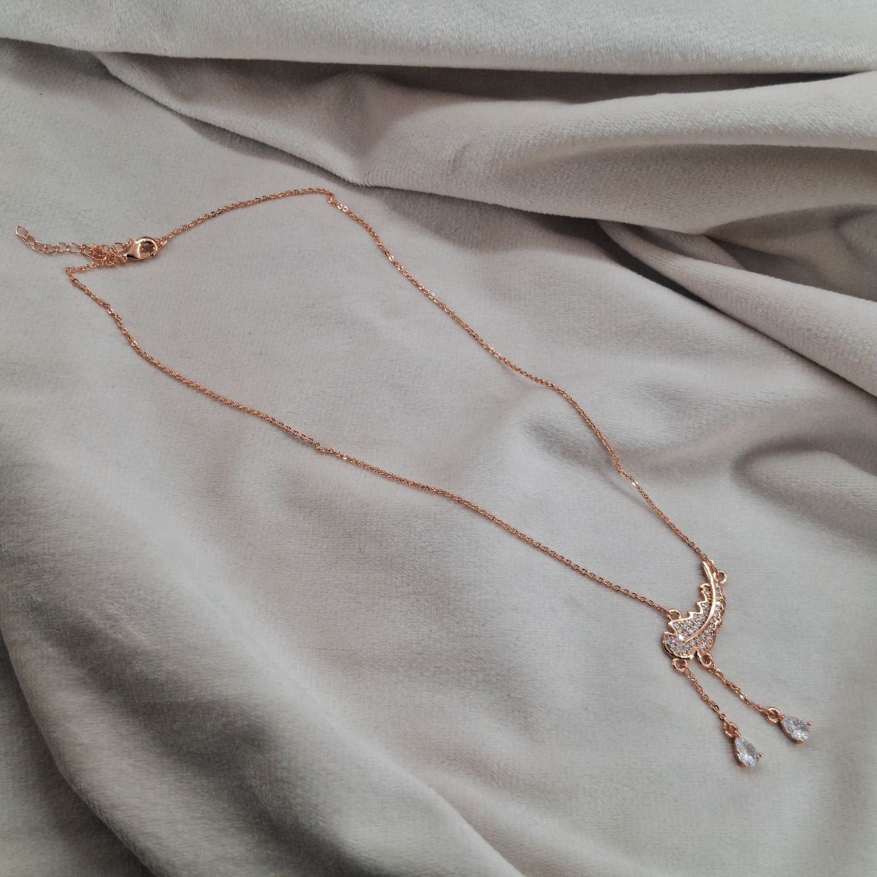 Gold Look Pendent 13