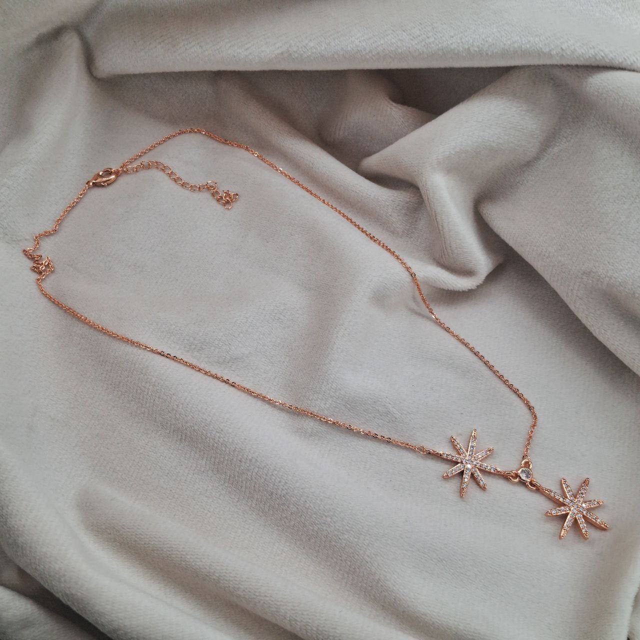 Gold Look Pendent 19