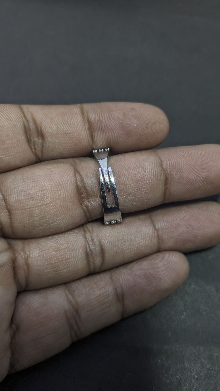 Ad Ring 04