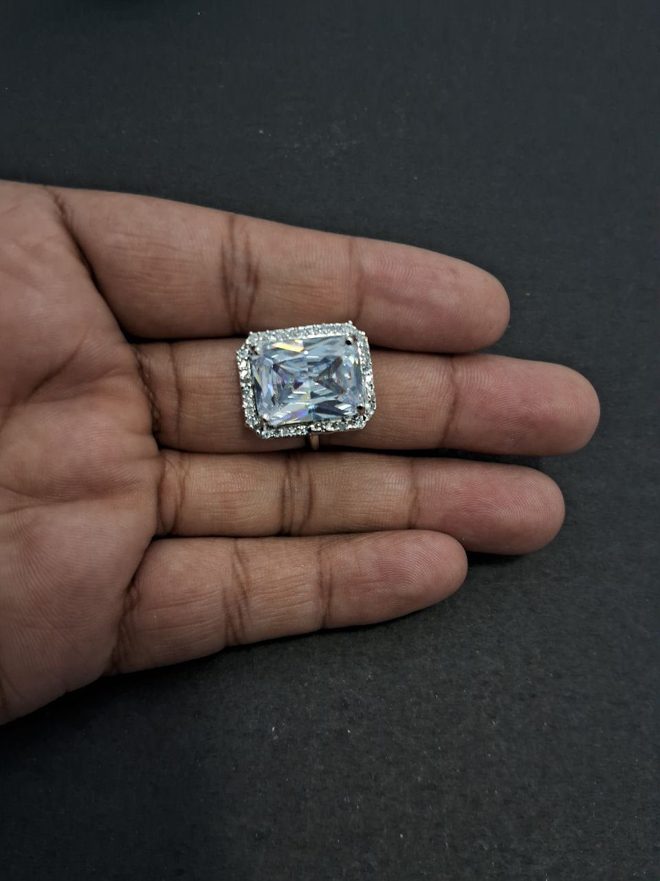 Ad ring 79