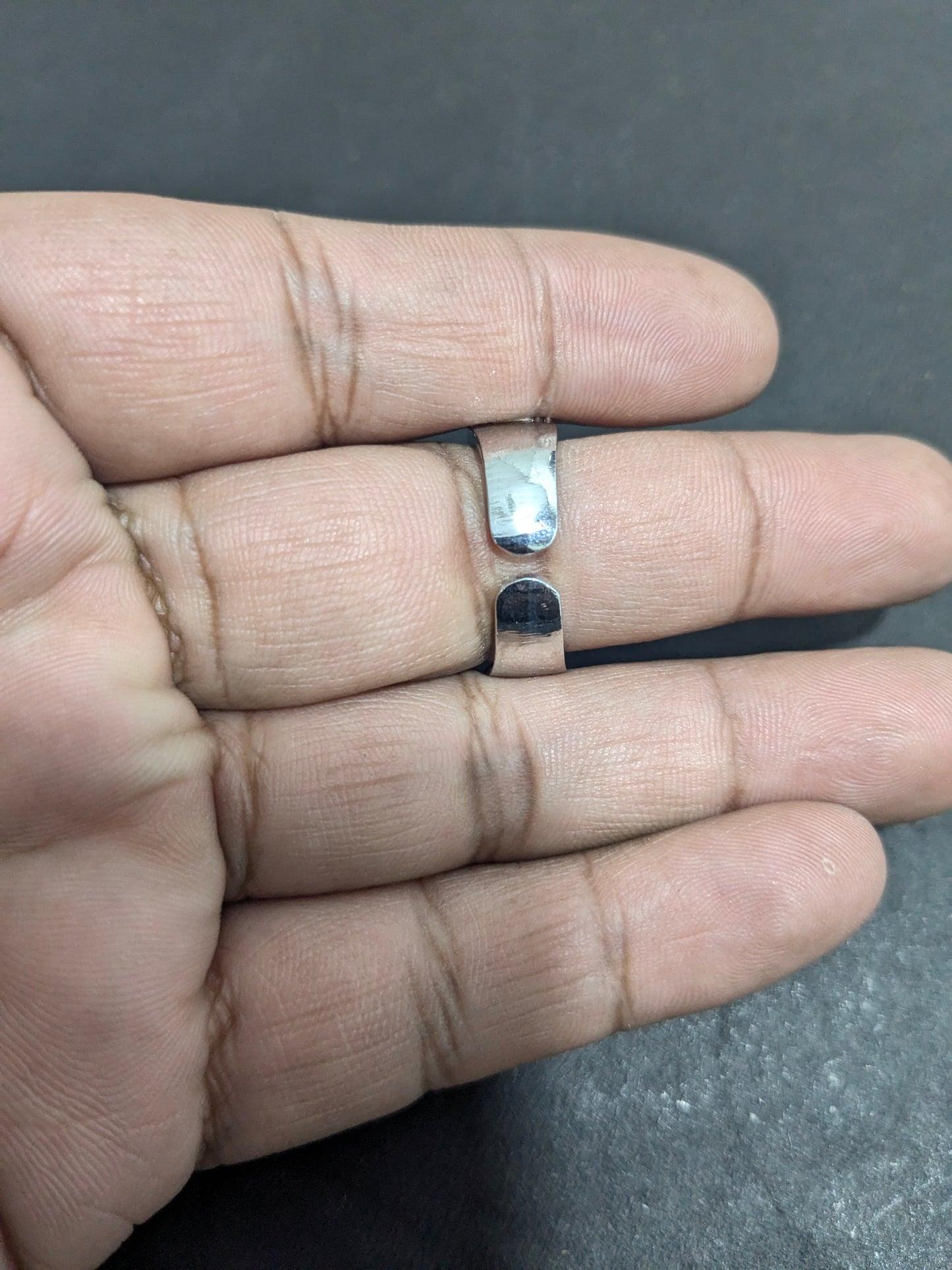 Ad Ring 61