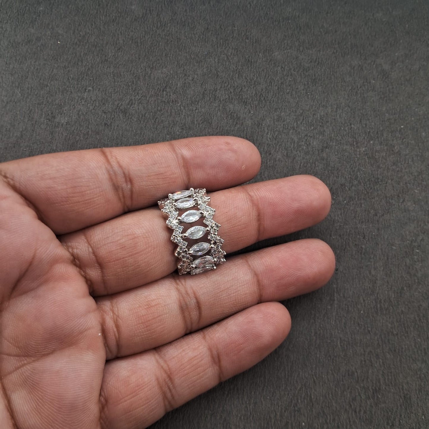 Ad Ring 74