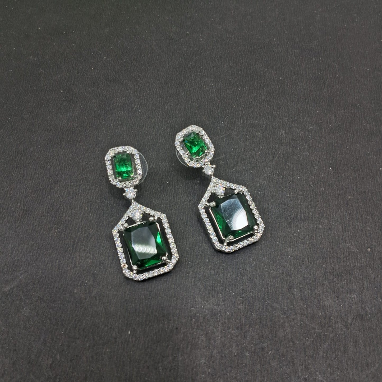 Ad Small Earring 12