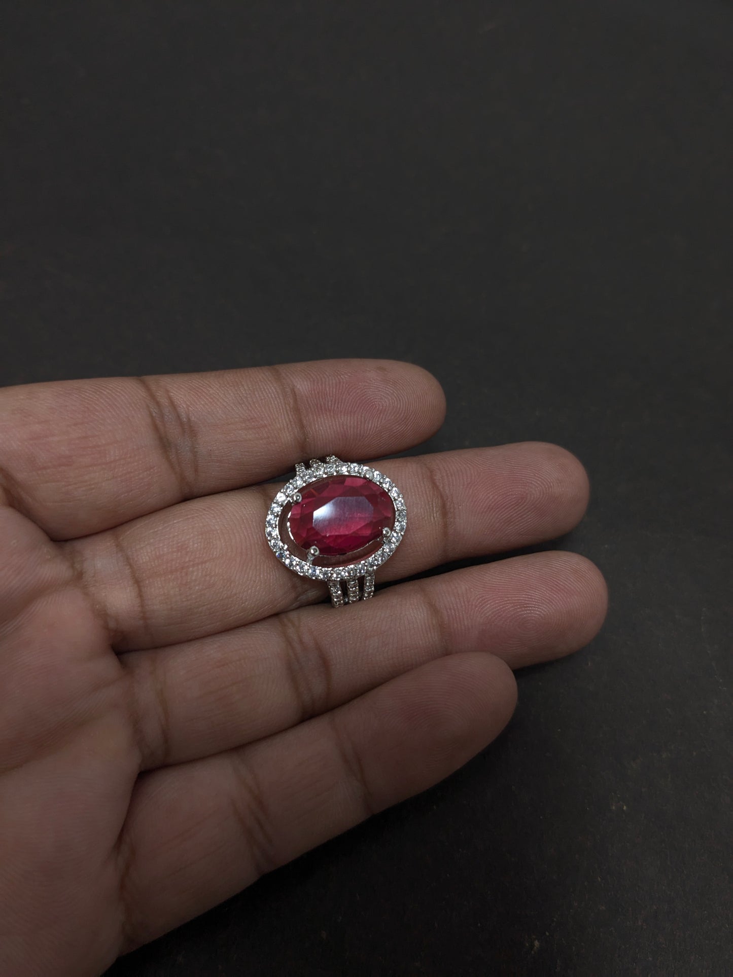 Ad Ring 143