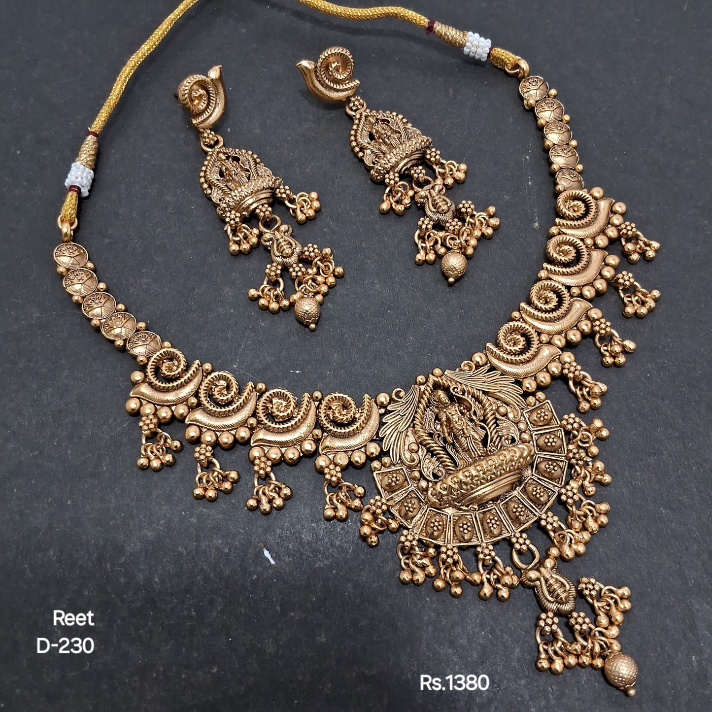 Gold Look Sets 26