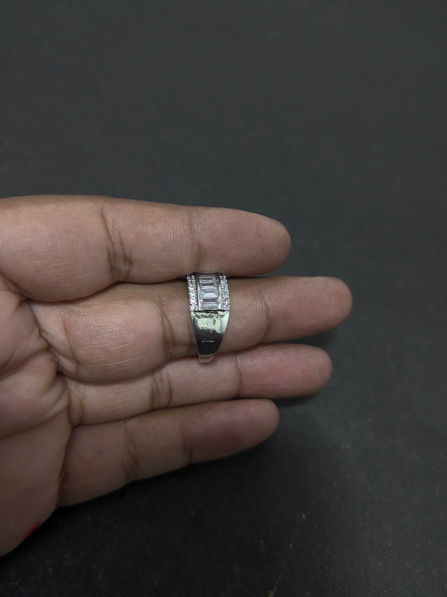 Ad Ring 24