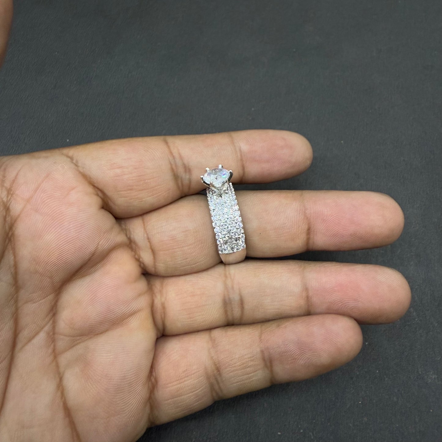 Ad Ring 57