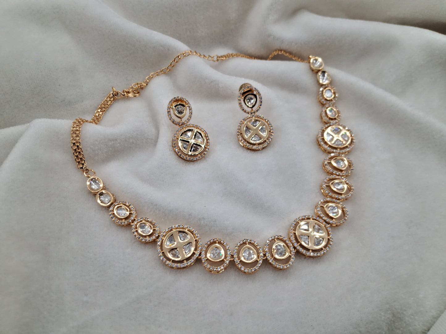 Premium Necklace 08