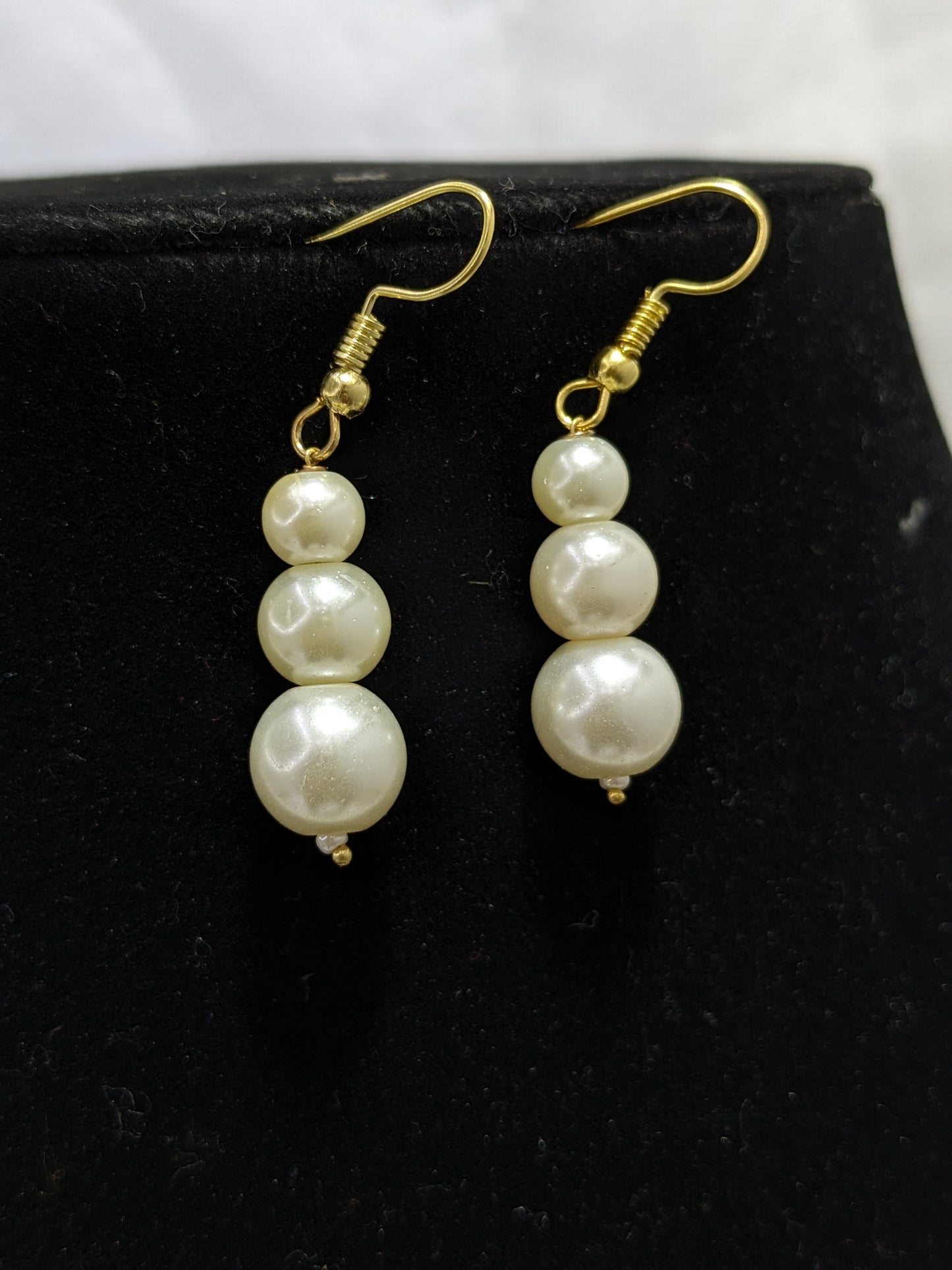 White Glass Pearl Hanging Earring