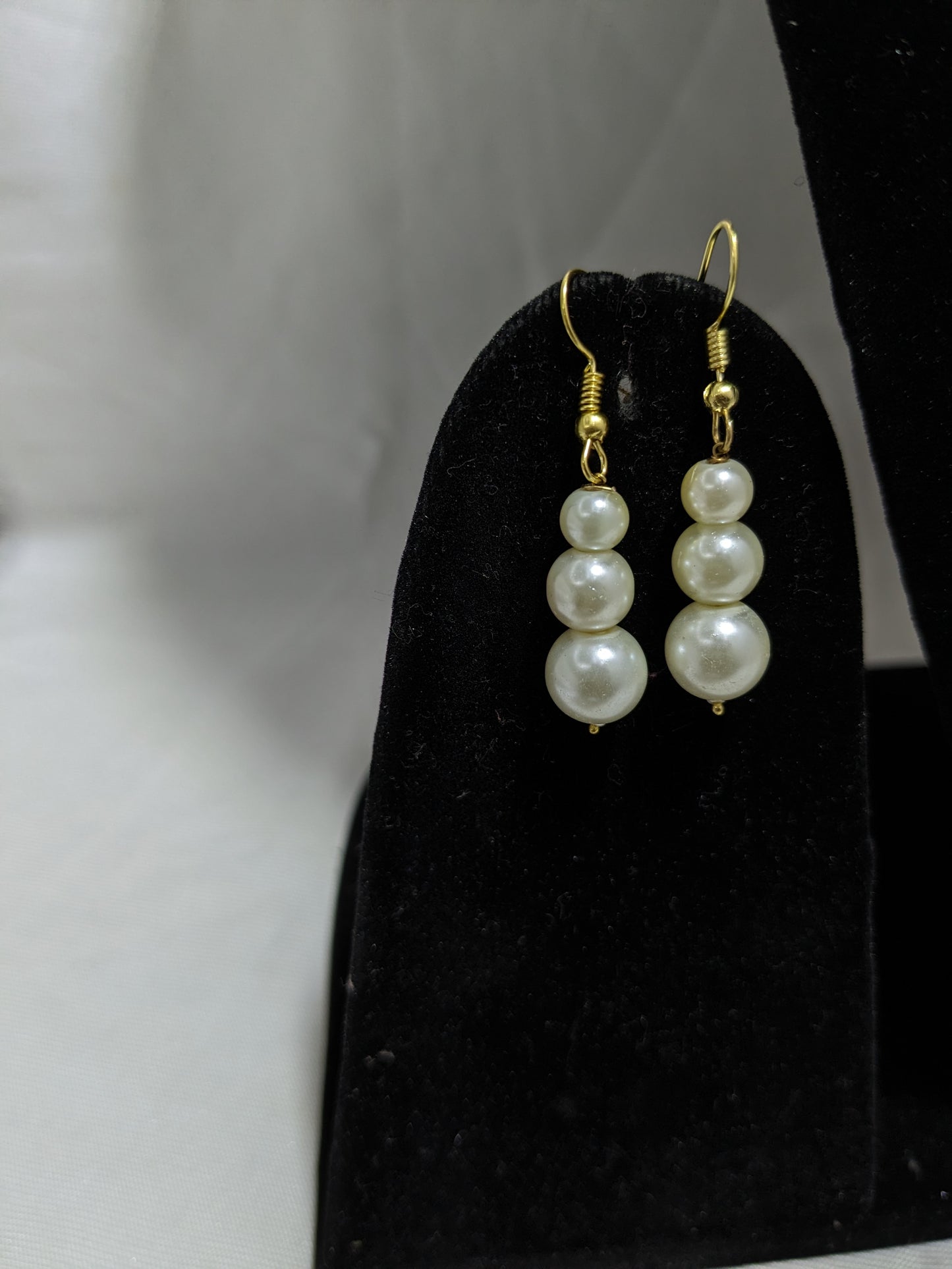 White Glass Pearl Hanging Earring