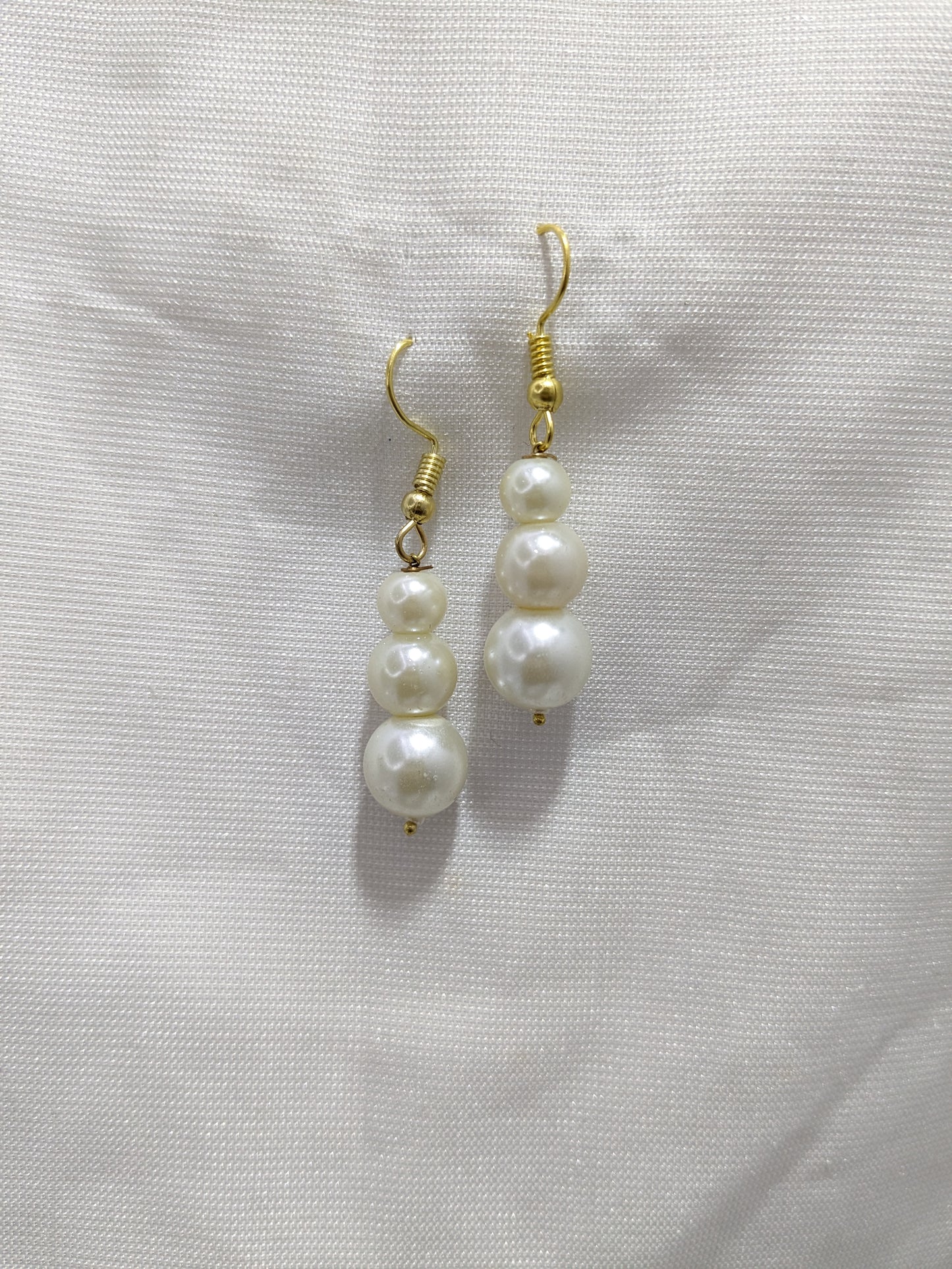 White Glass Pearl Hanging Earring