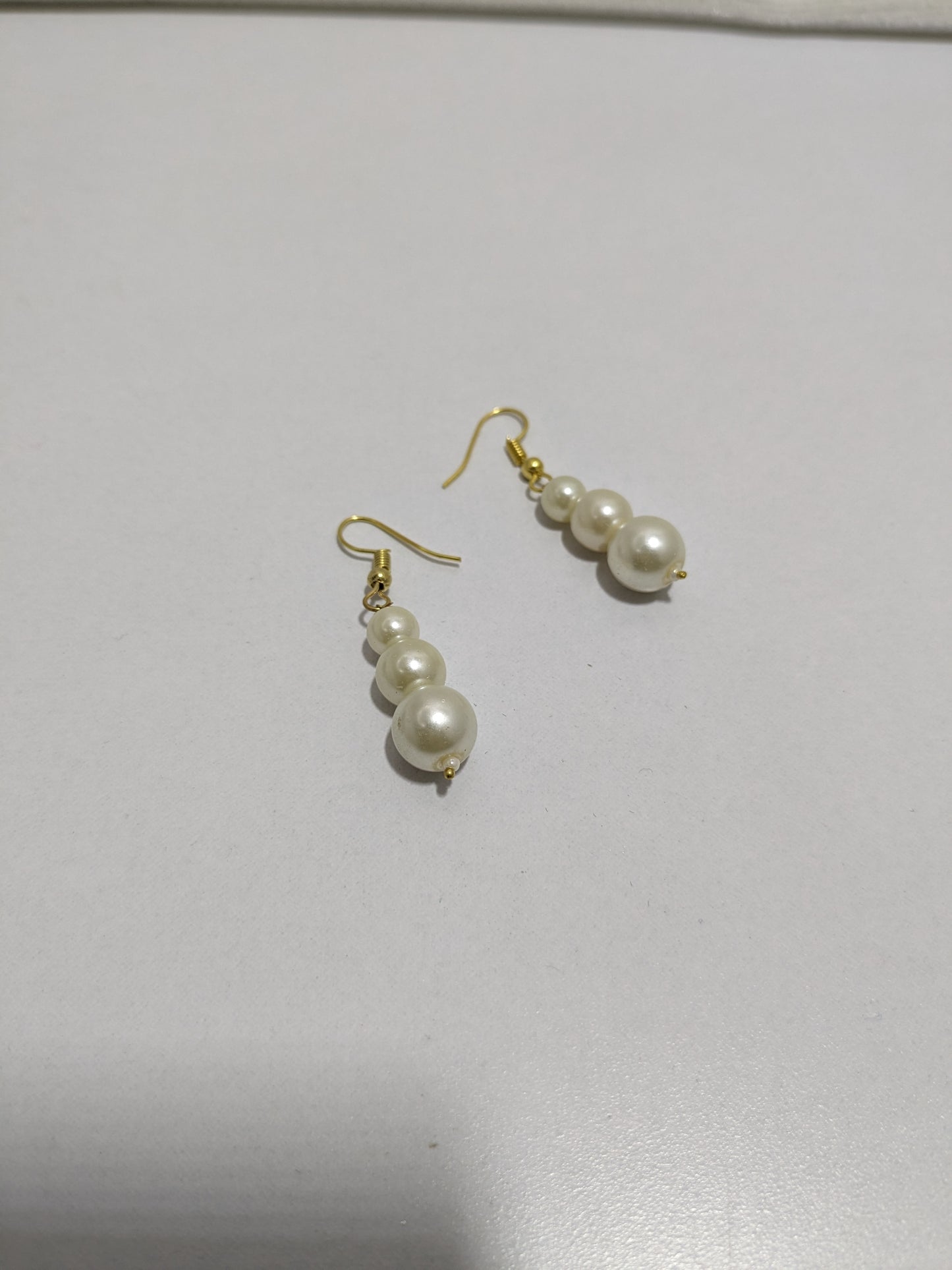 White Glass Pearl Hanging Earring