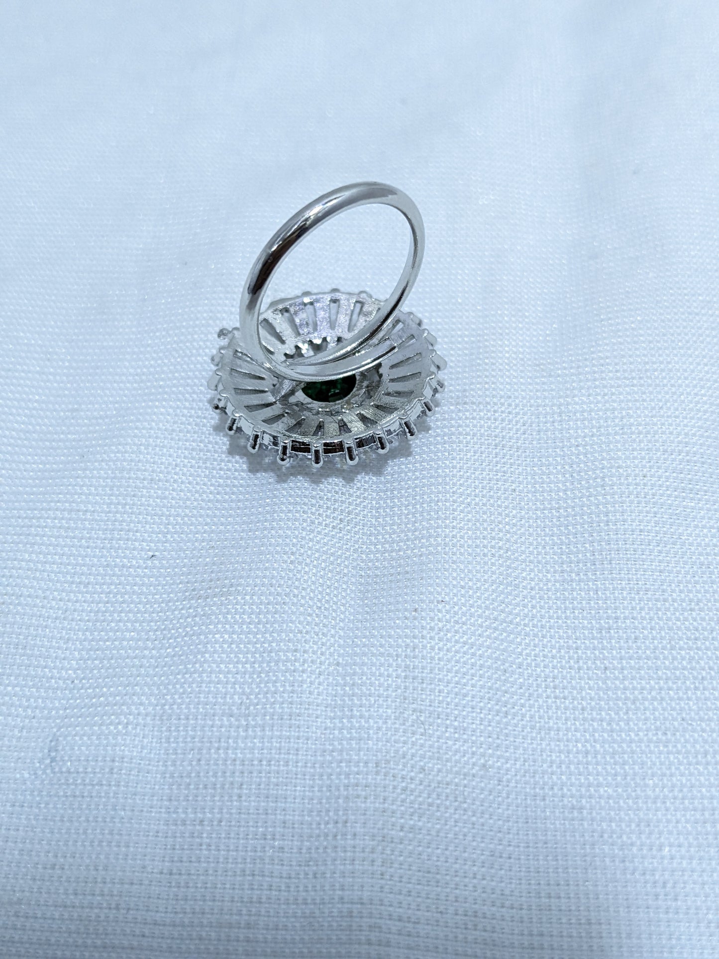 Ad Ring 108