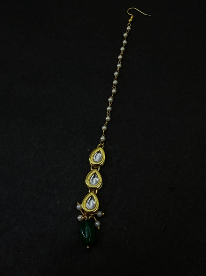 Kundan Tika 12