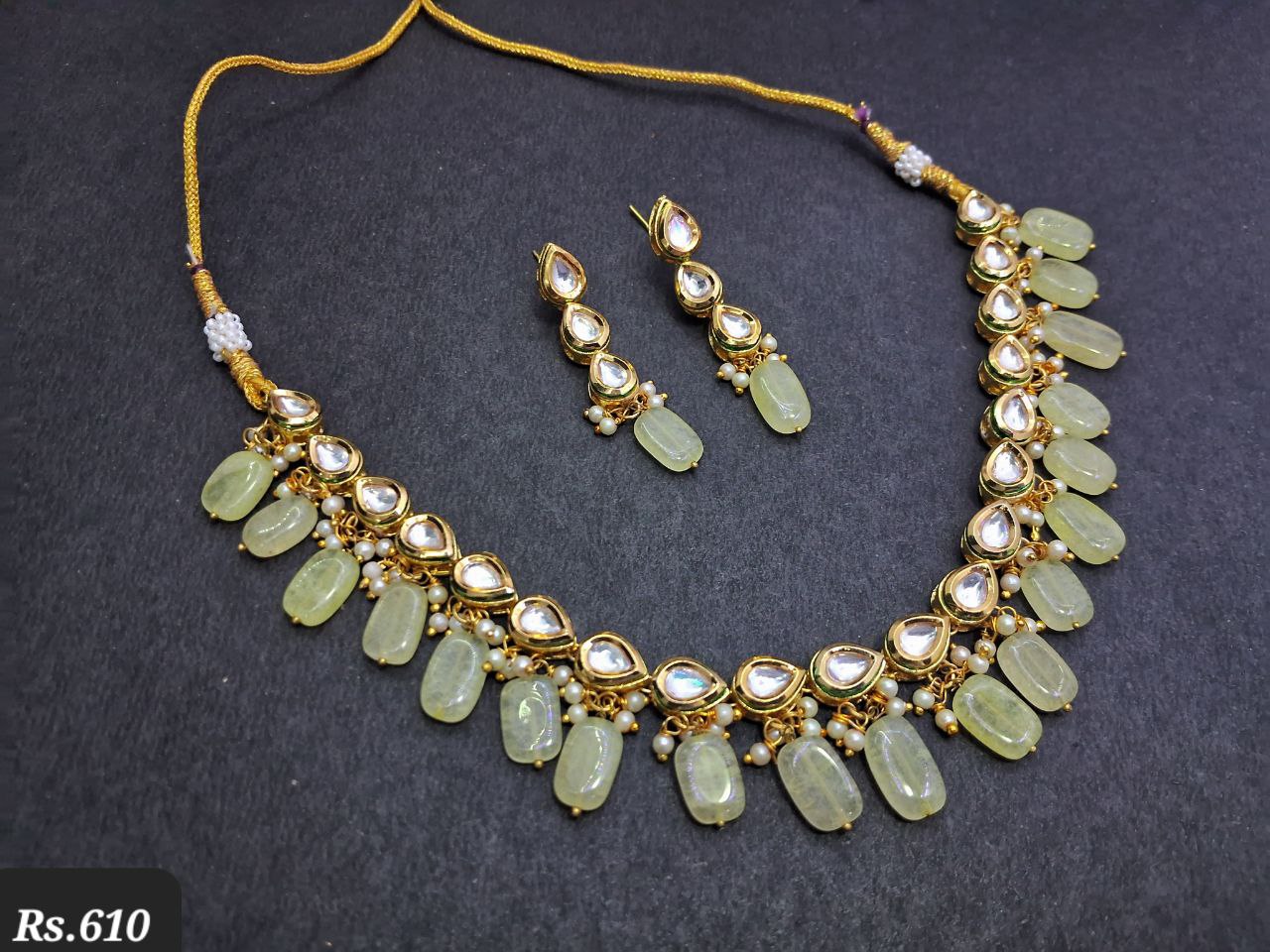 Single Line Kundan Set 09