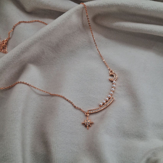 Gold Look Pendent 10