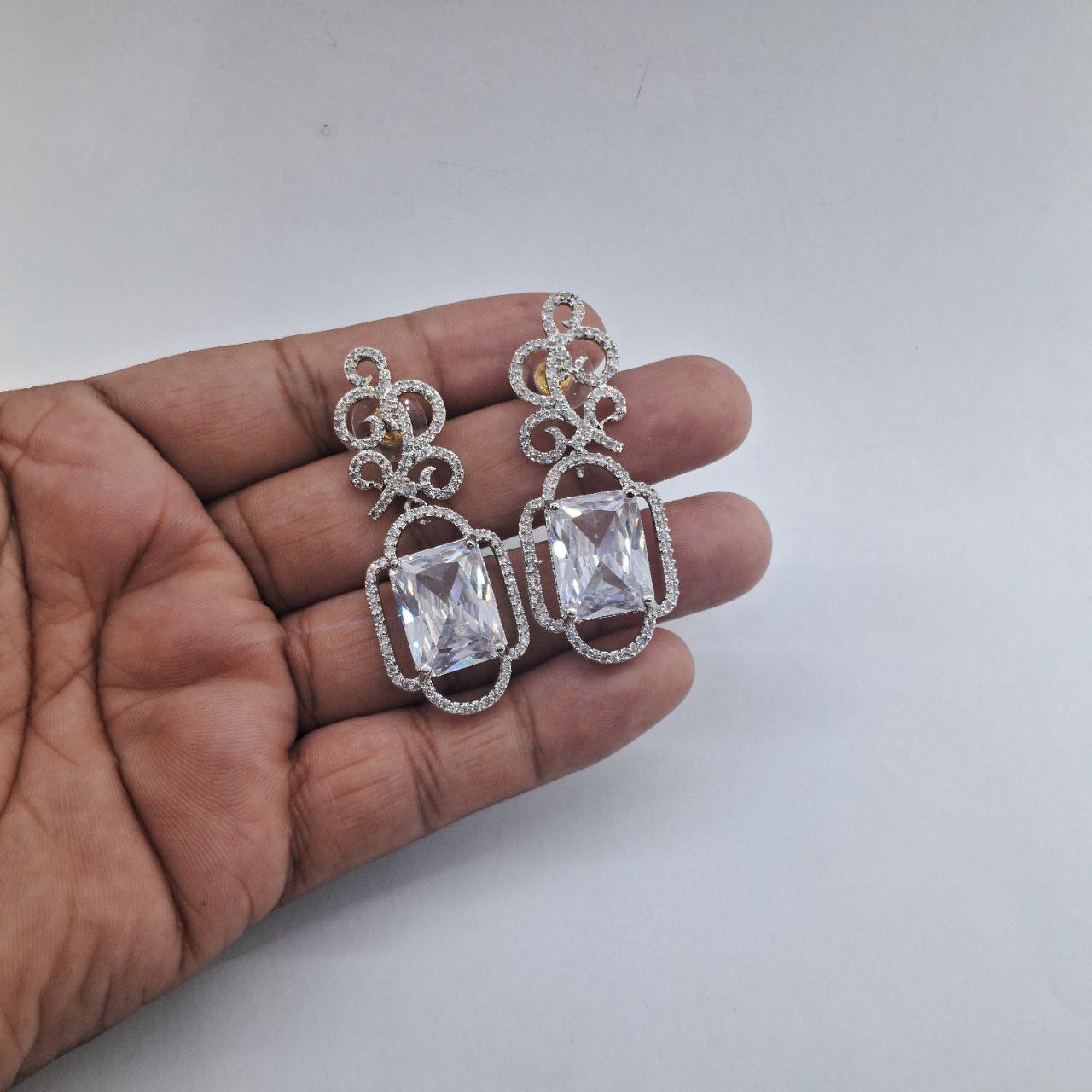 Ad Earring 153