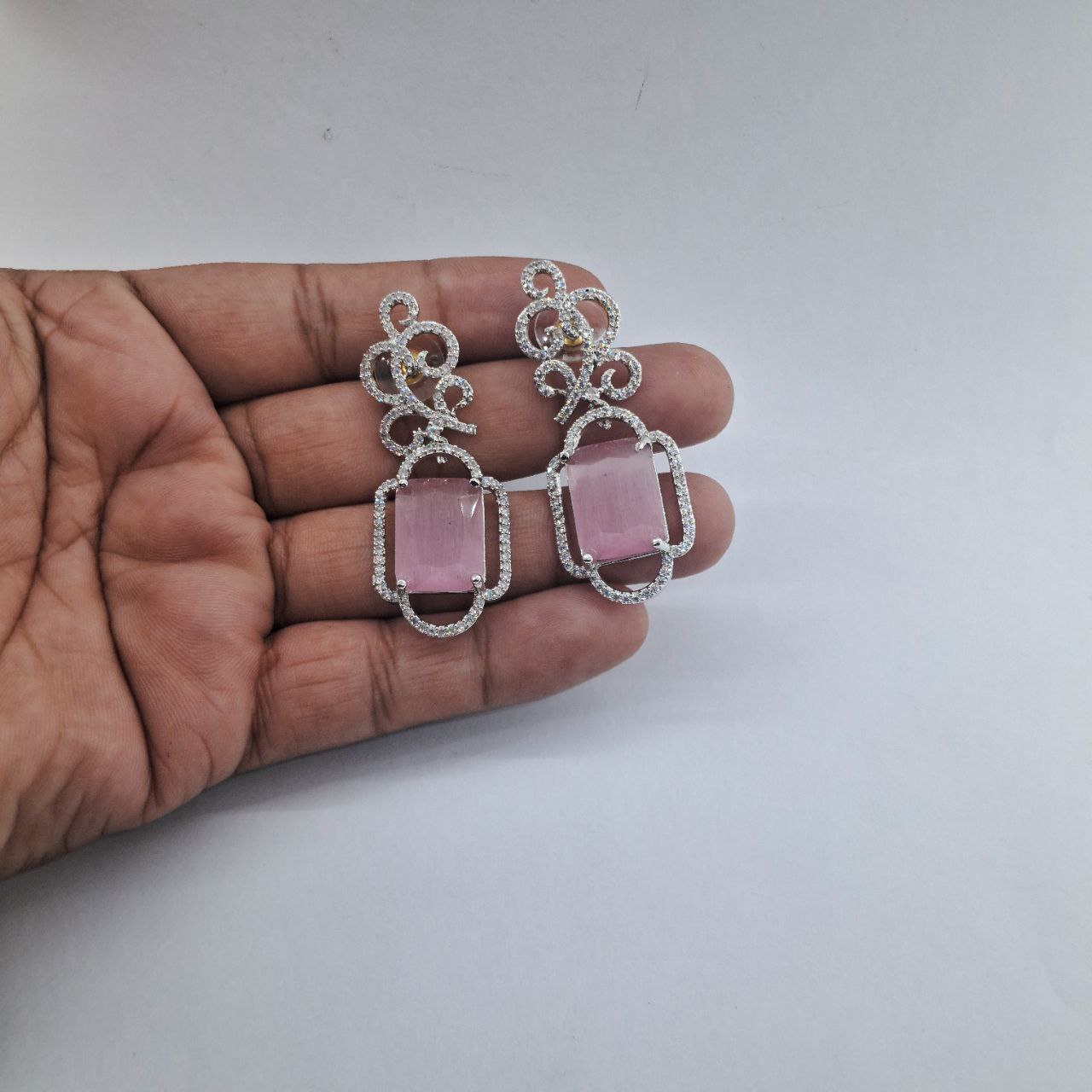 Ad Earring 153