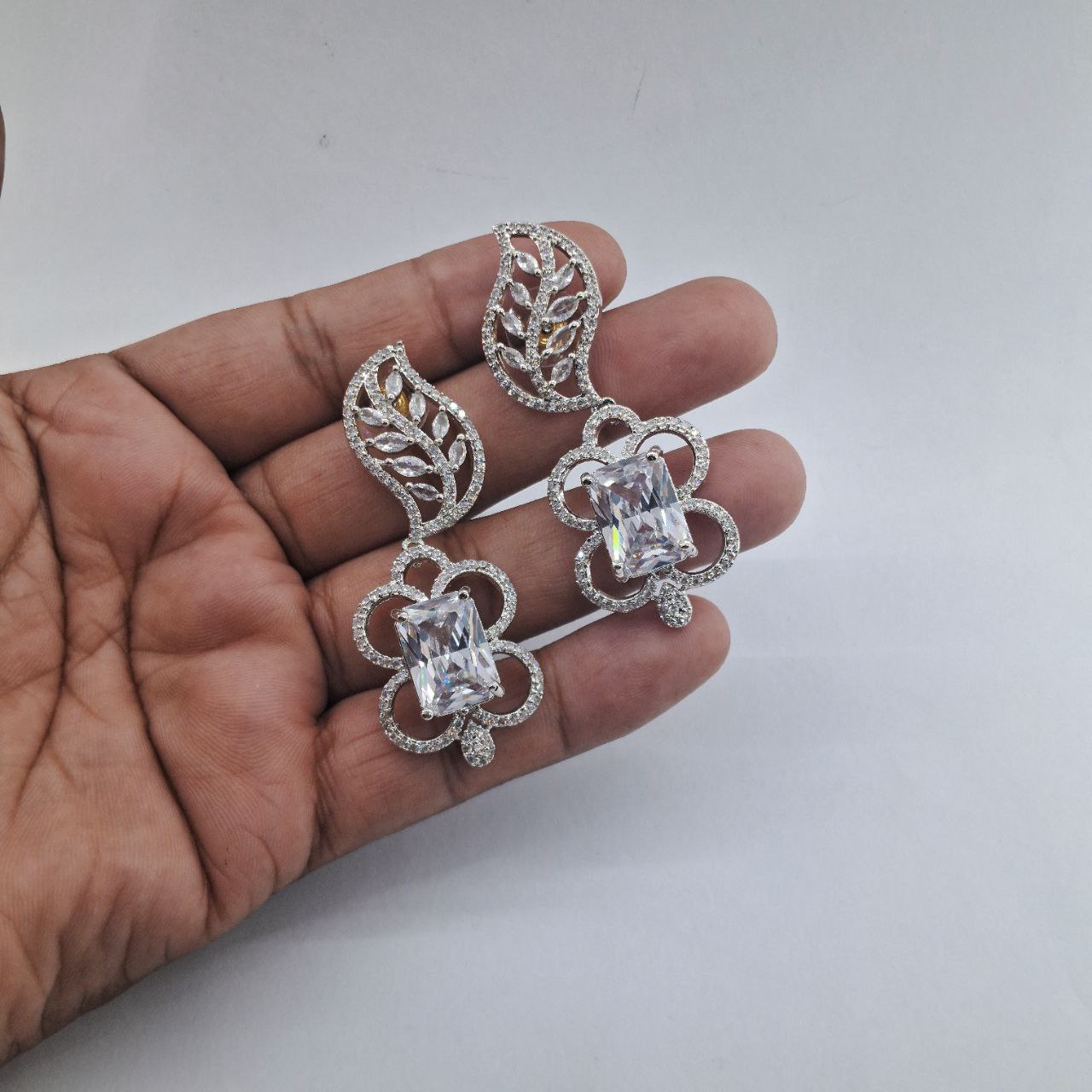 Ad Earring 157