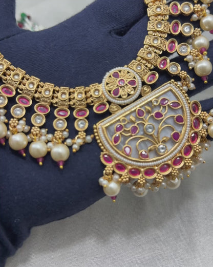 Heritage Premium Necklace