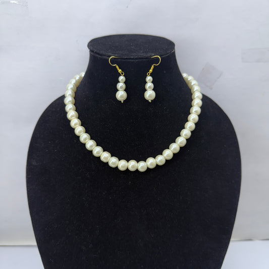 Pearl Neckless Raw material video 01