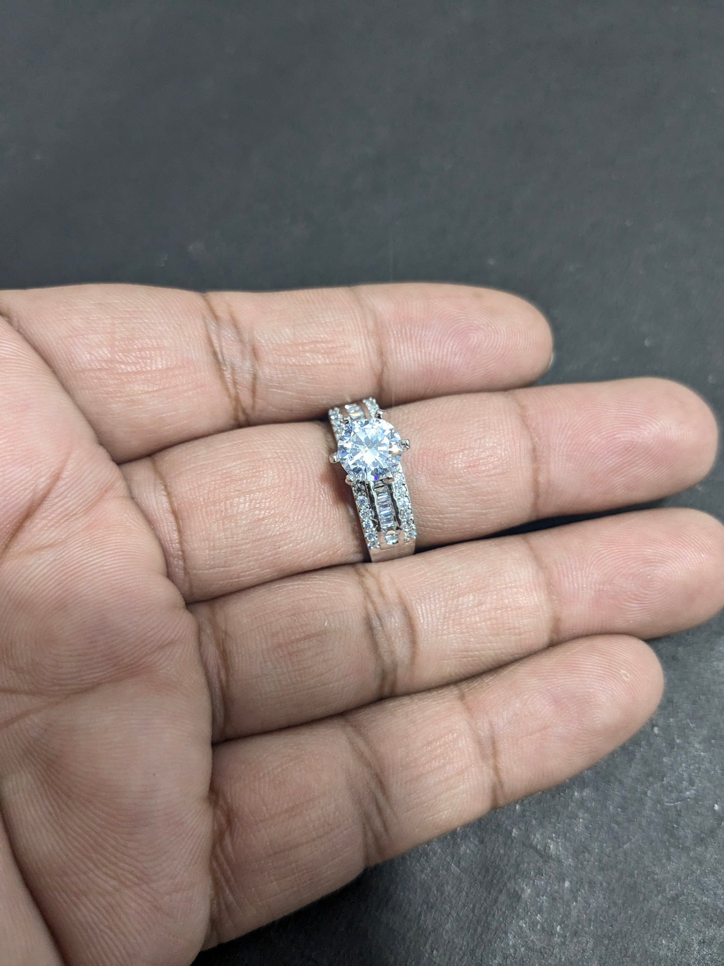 Ad Ring 72