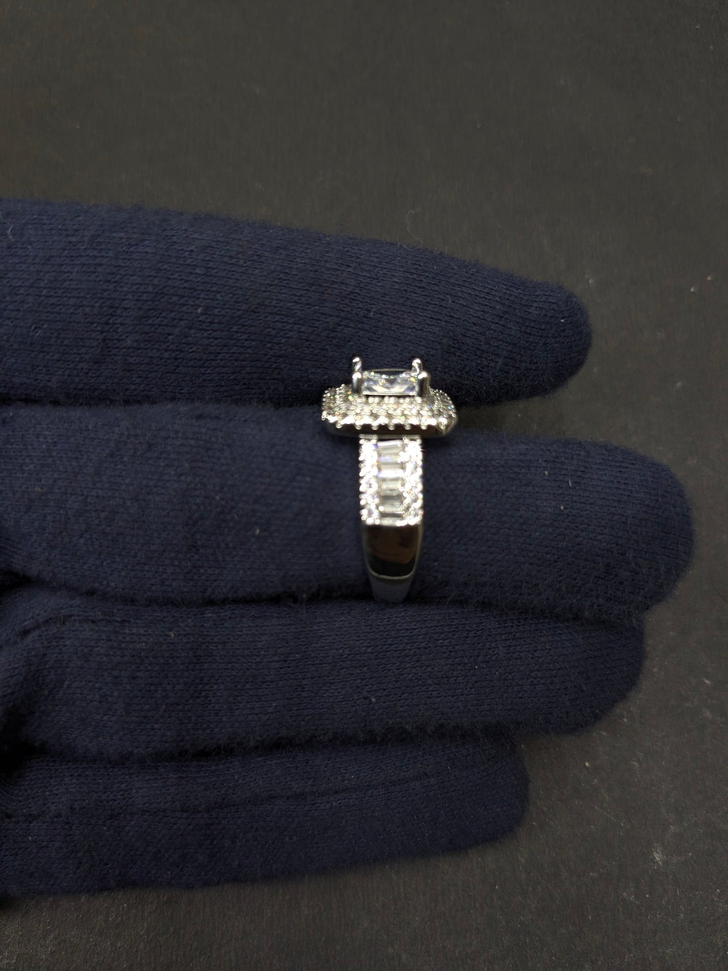 Ad Ring 23