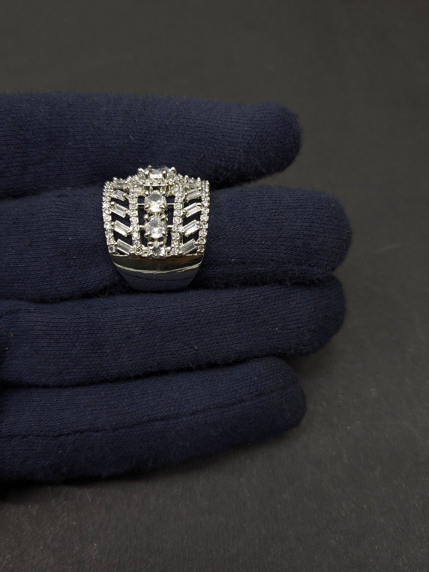 Ad Ring 03