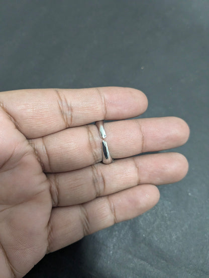 Ad Ring 51