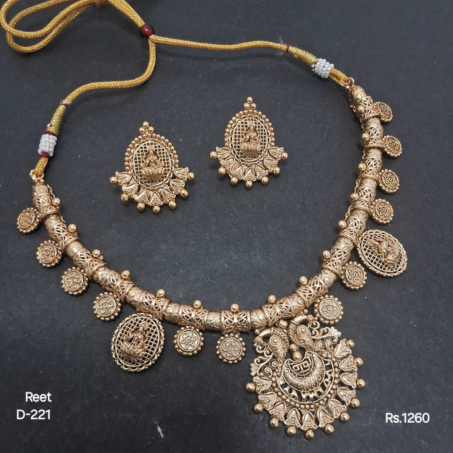 Gold Look Sets 13