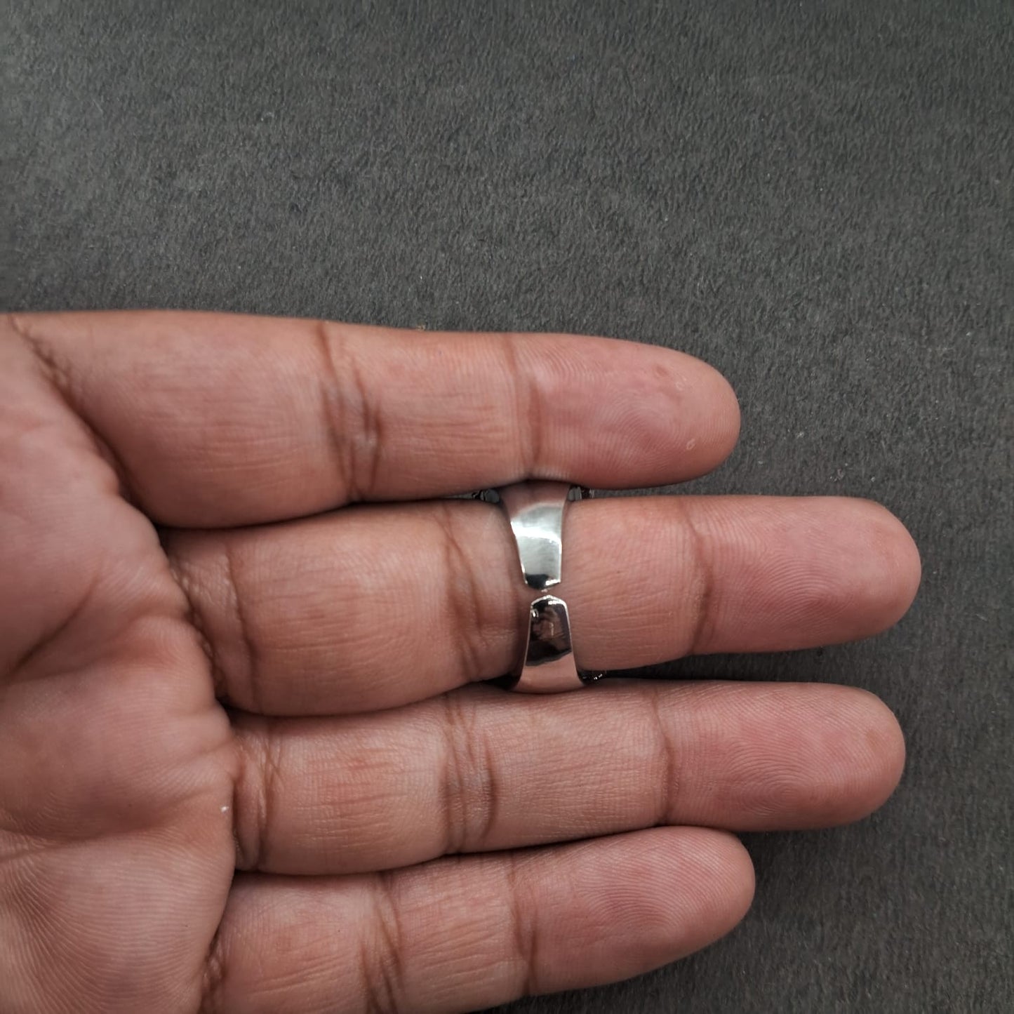 Ad Ring 74