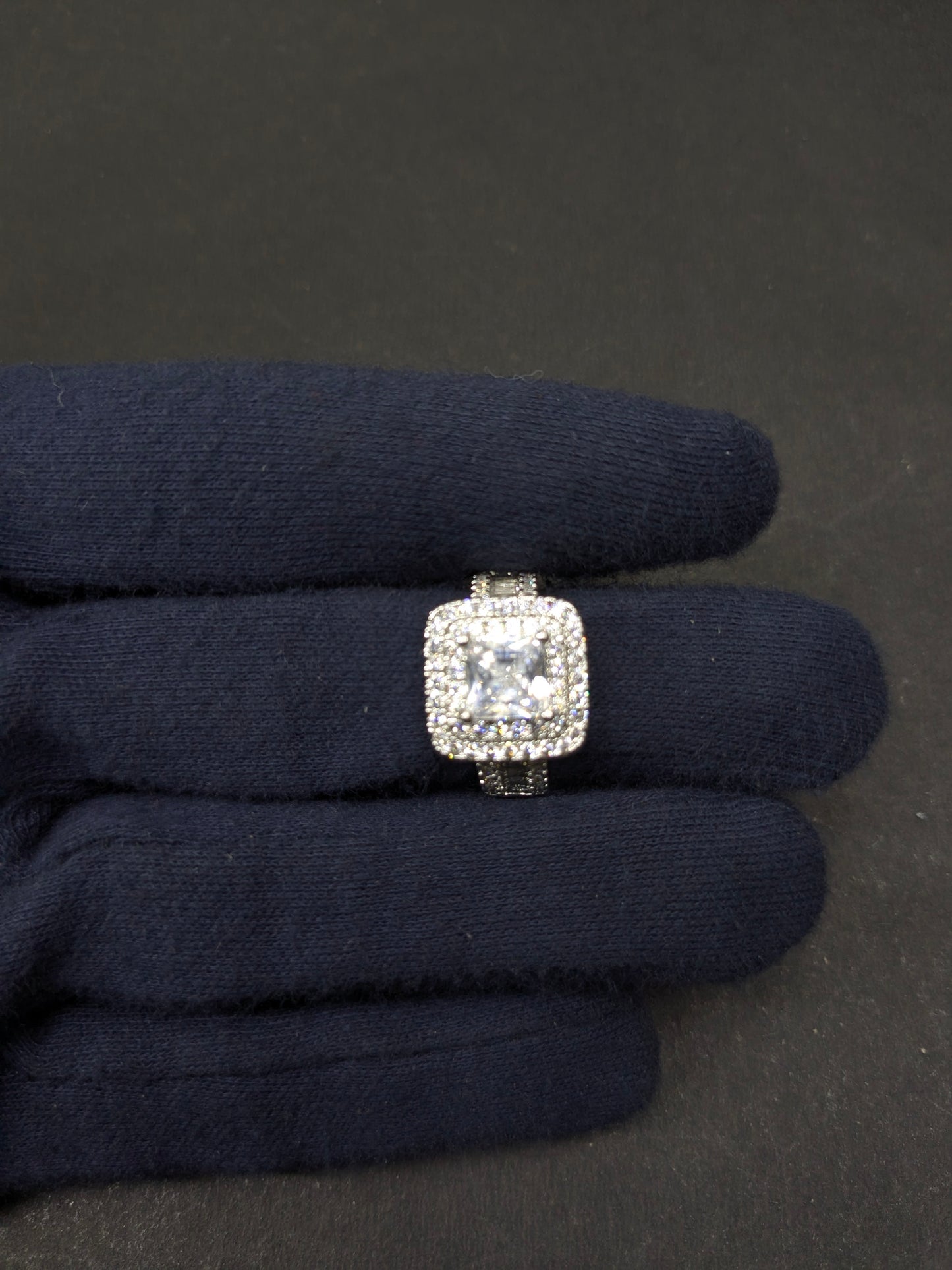 Ad Ring 23