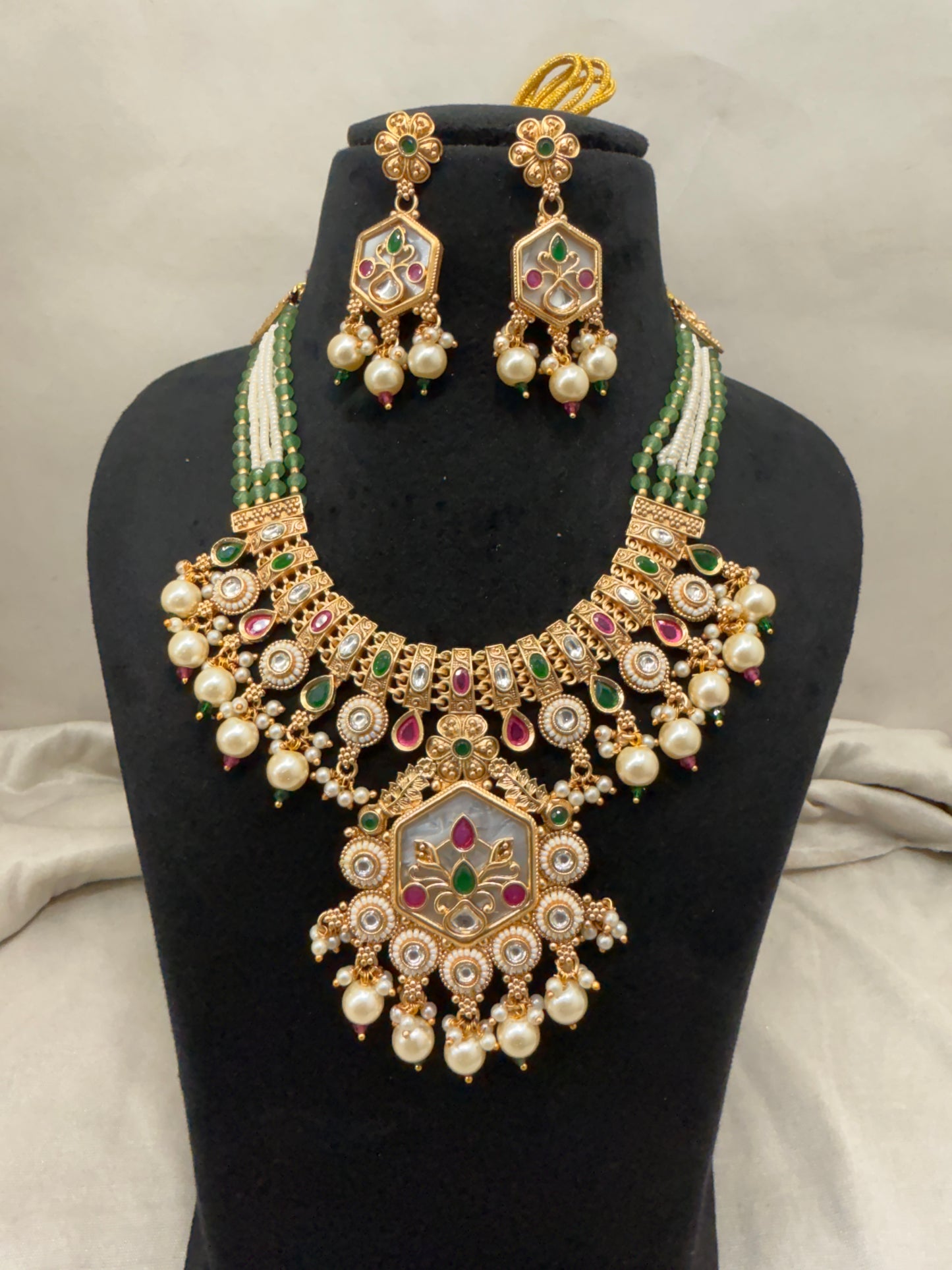 Heritage Premium Necklace