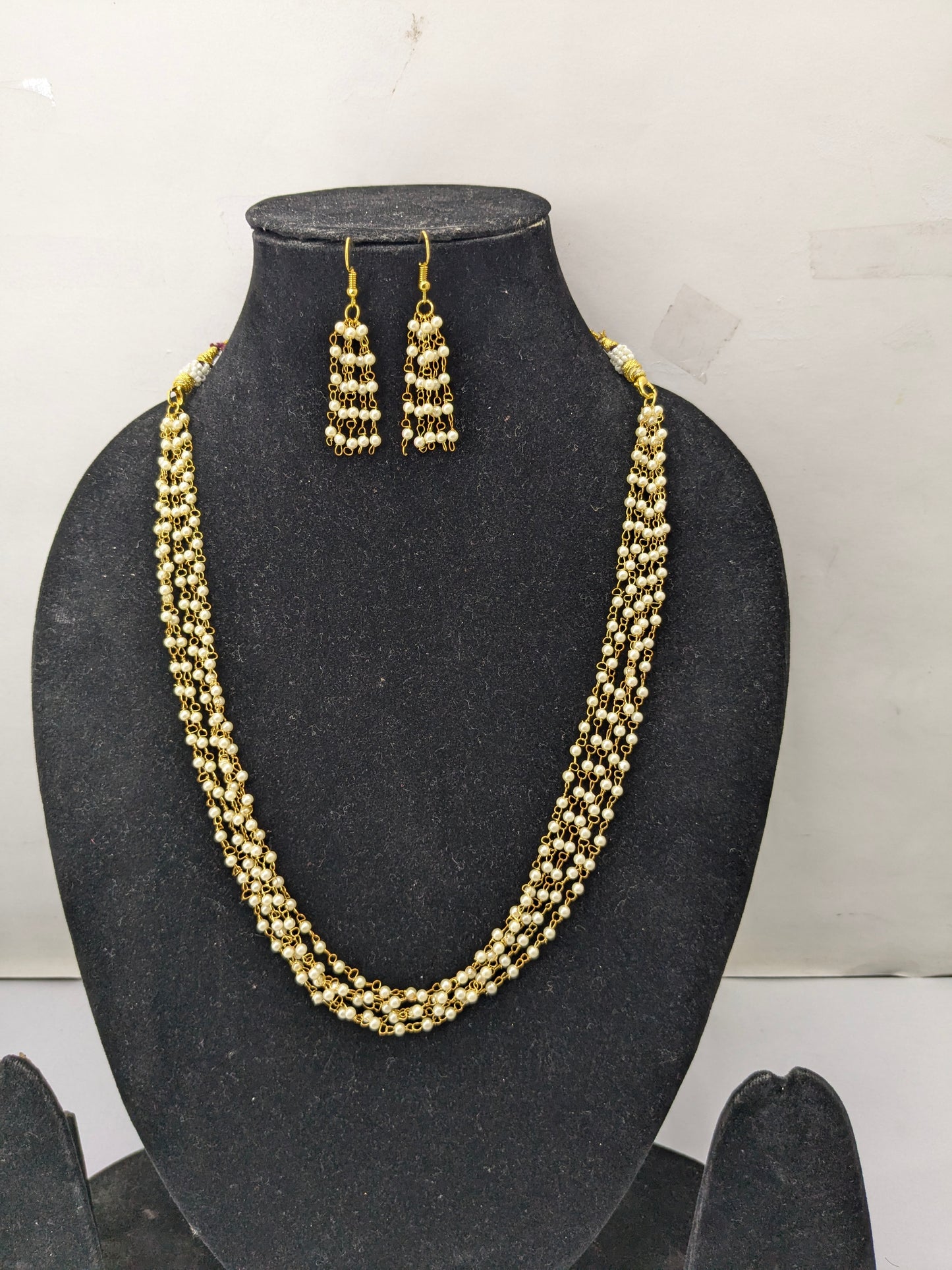 Neckless Raw material video 02