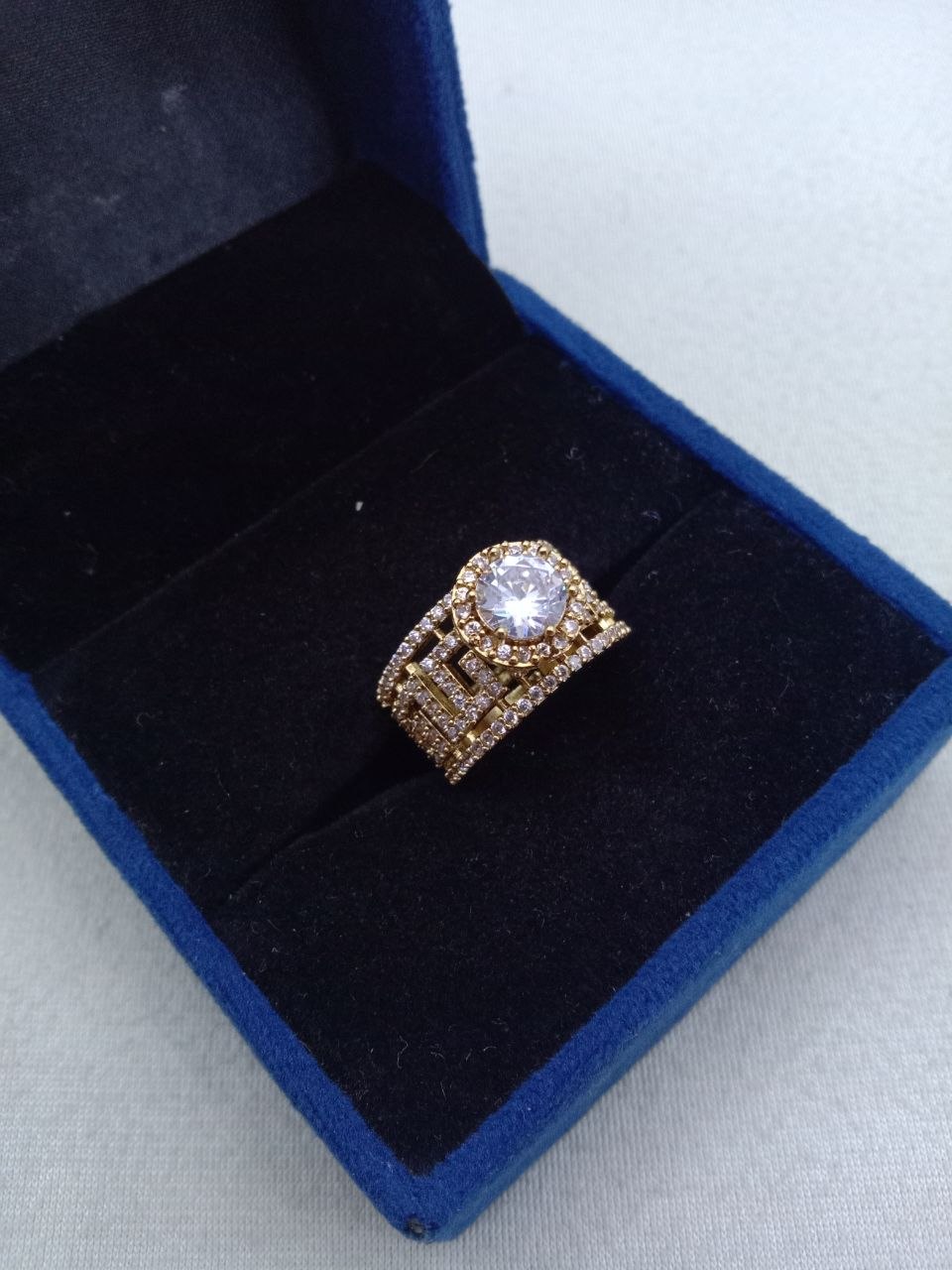 Ad Ring 74