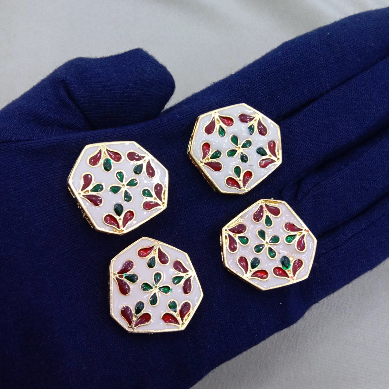 Kundan Pentagons Raw material
