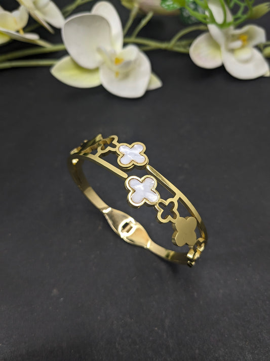 Gold Look Bracelet 22