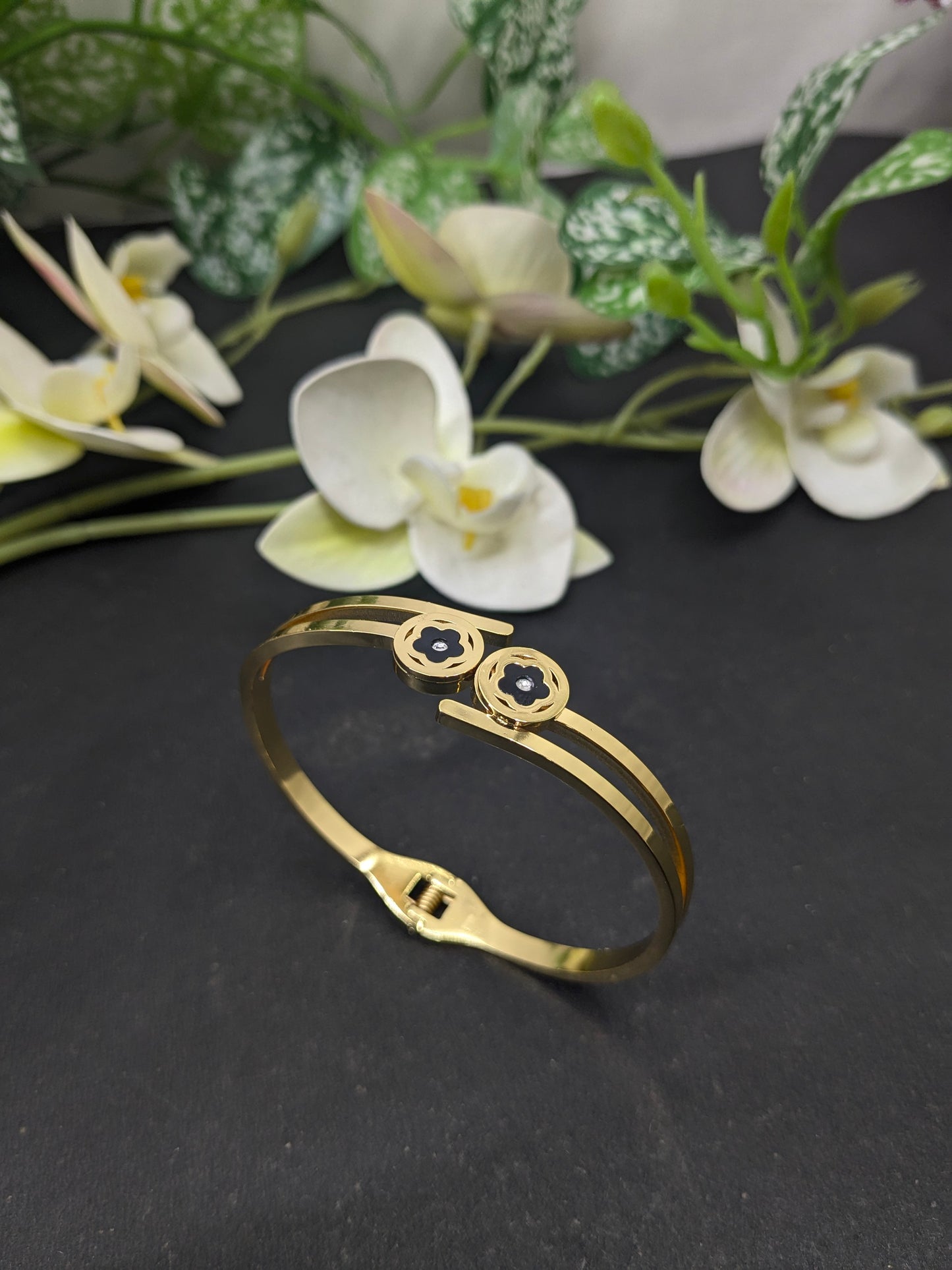 Gold Look Bracelet 25